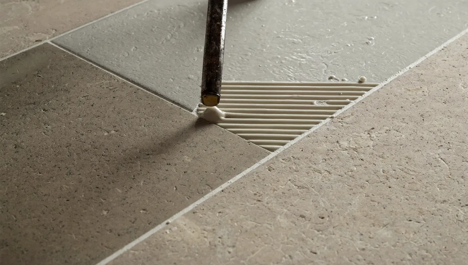 Professional grout sealing service in London